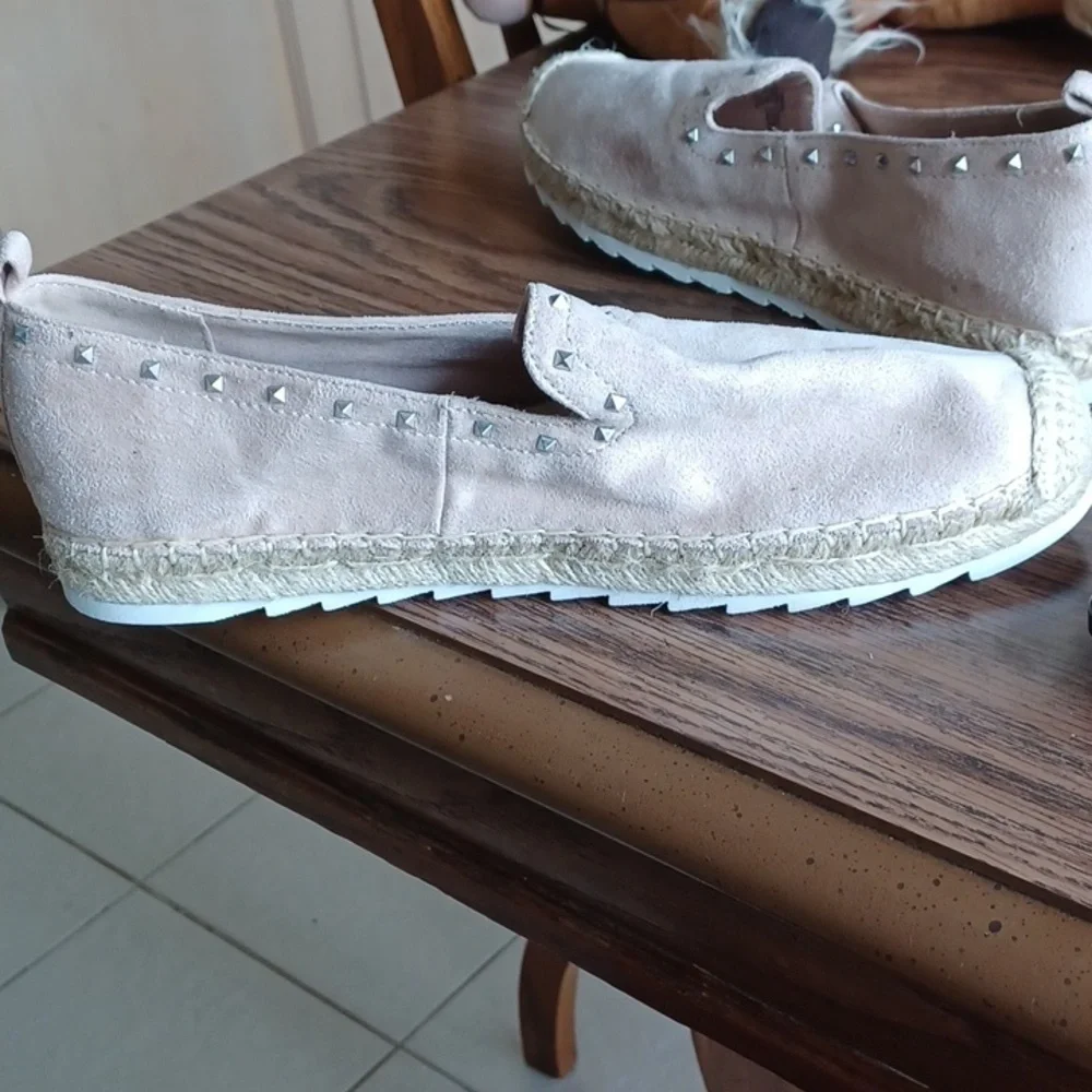 MARC FISHER-Blush Pink Vegan Suede Silver Embellish Espadrilles Loafers Size 8.5